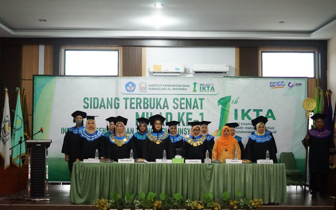 Sidang Tebuka Senat perdana dalam Milad Ke-1 IKTA : Rektor serahkan penghargaan kepada Dosen dan Karyawan