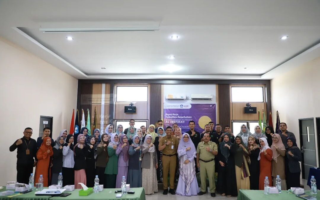 Rektor IKTA Buka Kegiatan Raker Fakultas Kesehatan Bersama Dinas Kesehatan Provinsi Riau