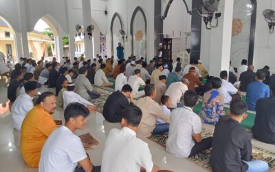 Civitas IKTA berbaur dengan Masyarakat mengikuti Sholat Idul Adha 1445 H di Masjid Baitul Ihsan Al Insyirah