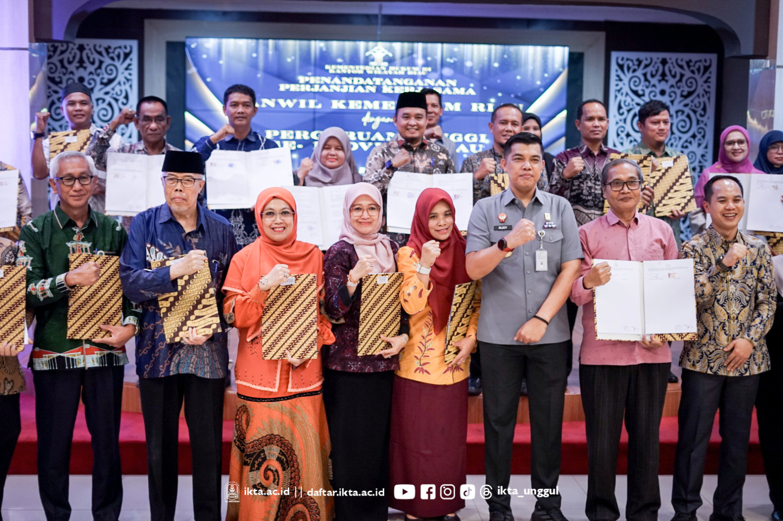 TTD Kerjasama dengan Kanwil Hukum Riau (1)