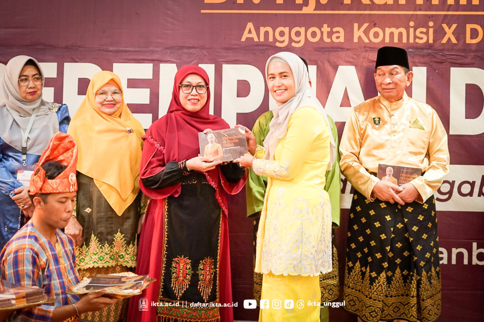 peluncuran buku karmila sari (2)